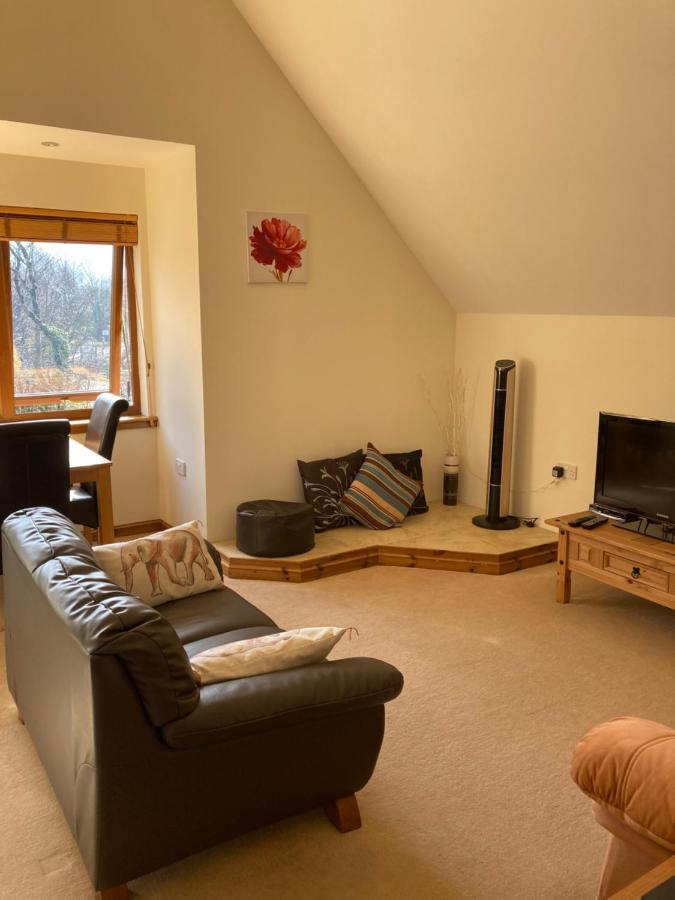 Springbank Apartment - Sleeps 4 - Pet Friendly Fort William Exterior photo